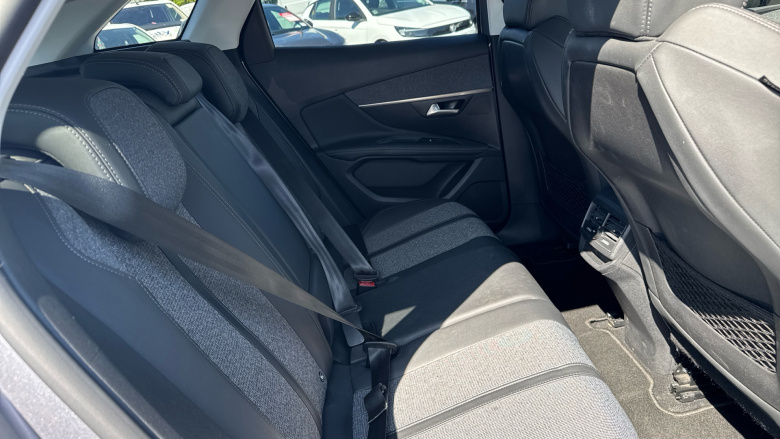 Peugeot 3008 1.2 PureTech Allure 5dr Petrol Estate